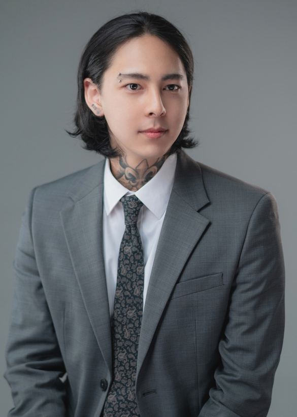 GAMDO portrait